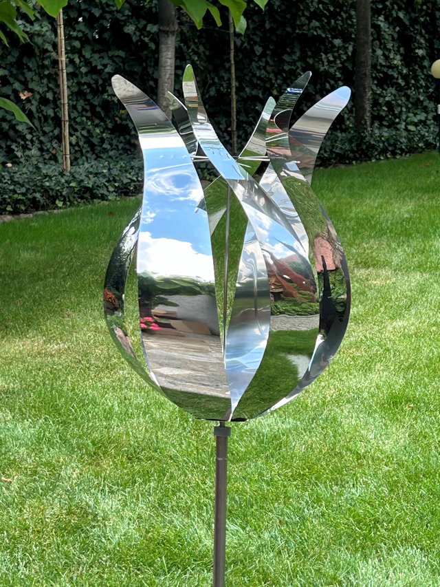 Edelstahl Windspiel New Tulip ST für Garten, Balkon und Terrasse